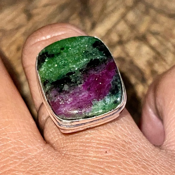 Anyolite Ruby Green Zoisite Ring Size 8 - Picture 3 of 10